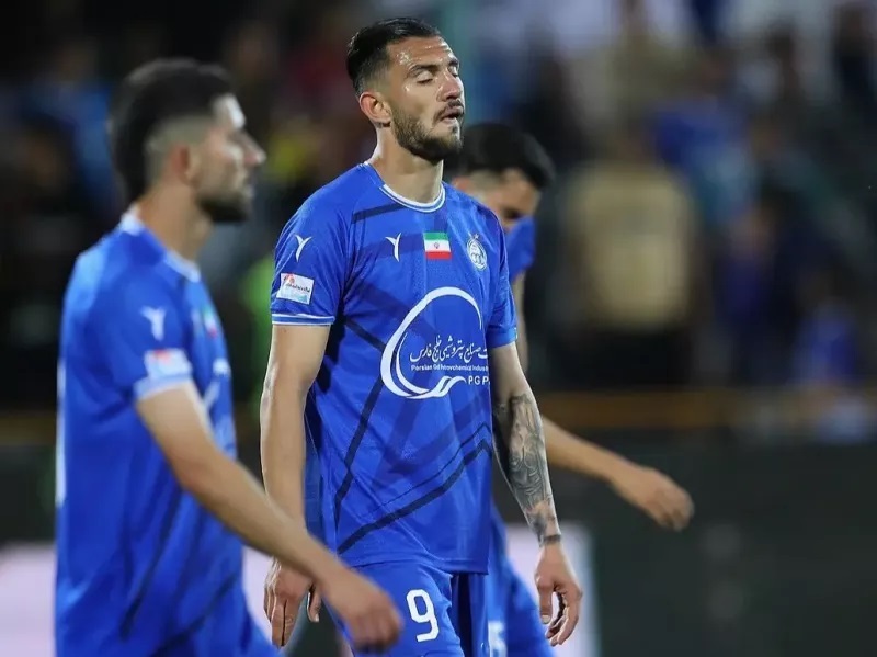 محمدرضا آزادی بازیکن استقلال