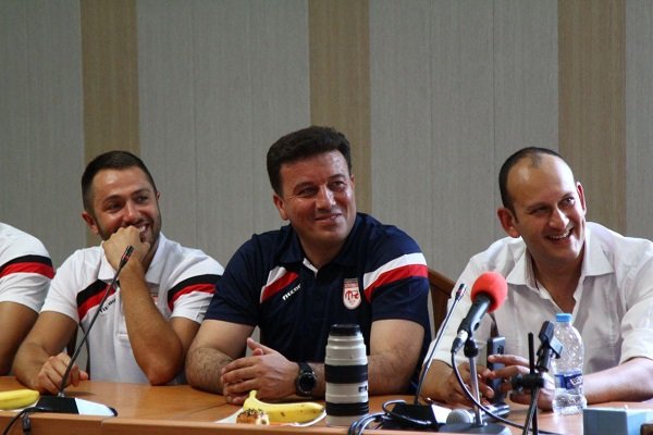 کاظم محمودی: یک مثلث باعث قدرت غیرقابل مهار تراکتور شده است