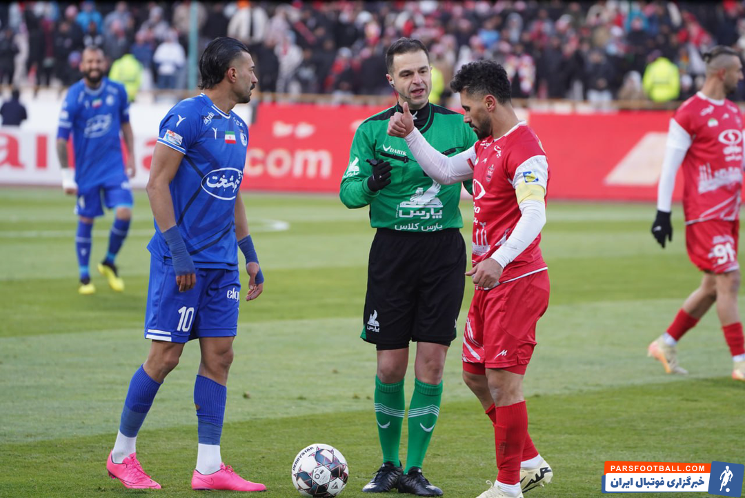 موافقت فیفا با نصب دوربین روی پیراهن داور در بازی جمعه پرسپولیس و سپاهان