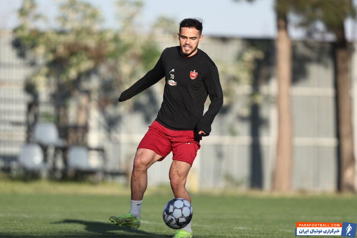 برگزاری تمرین دیروز بازیکنان پرسپولیس در زمین شماره ۳ مجموعه ورزشی آزادی