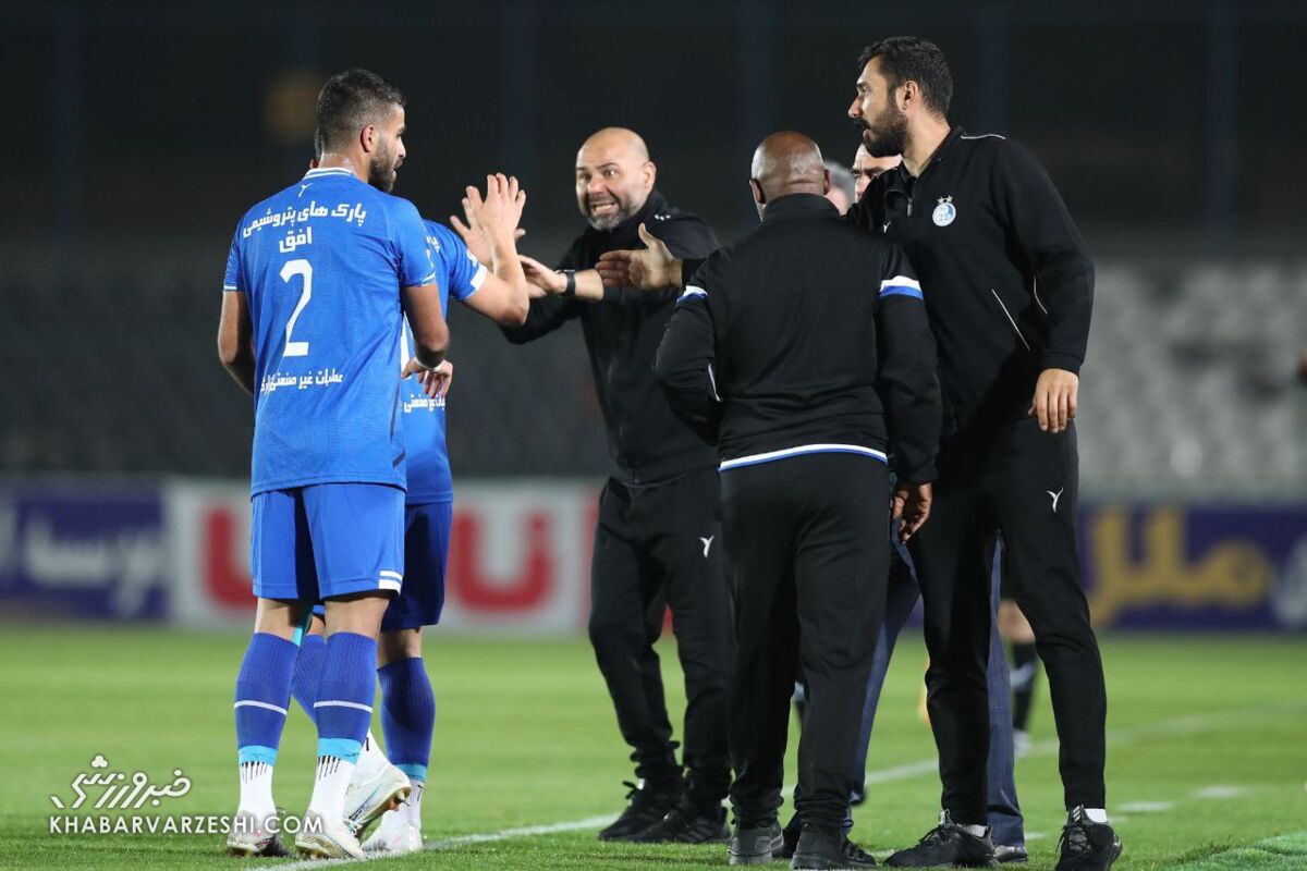361452 تا دیر نشده برای استقلال مربی ایرانی بیاورید/ سهراب تیم را سرپا کرد اما مدیران دنبال عمه و عموی ماتزاری بودند!