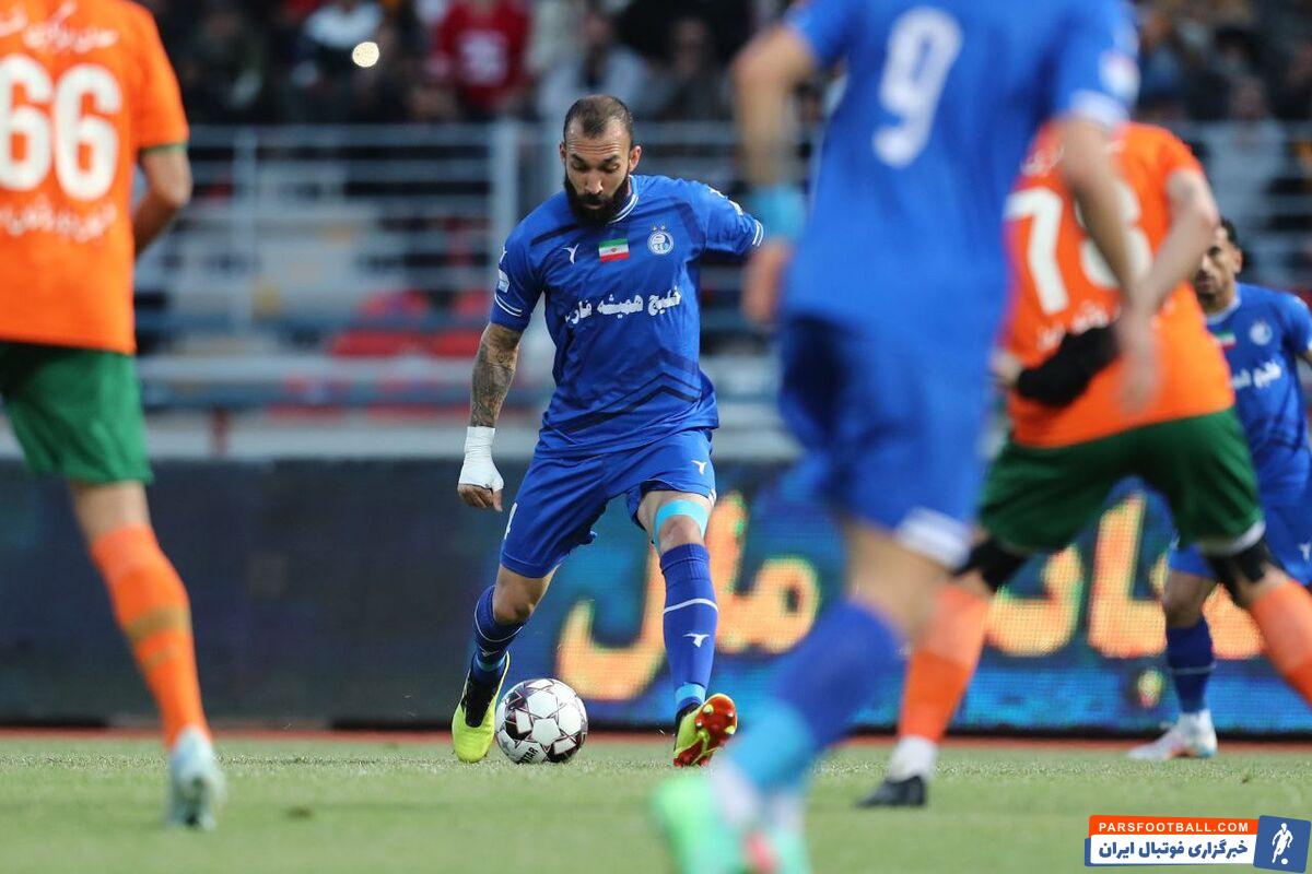روزبه چشمی به دلیل مصدومیت دیدار استقلال مقابل تراکتور را از دست داد
