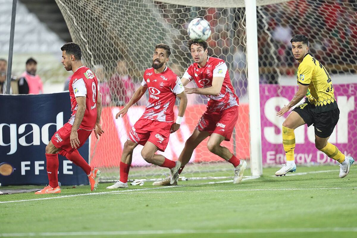 پخش حرکت شجاع برای رسانه قفل است بعد فیکس بازی می‌کند! / وقتی پرونده بیرانوند خوابید مشخصاً خلیل‌زاده هم محروم نشد/ این پرسپولیس به ته خط رسیده است