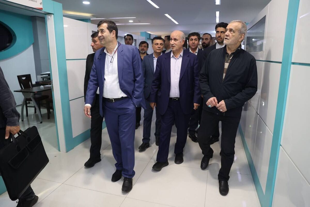 پزشکیان از مرکز ملی فوتبال بازدید کرد