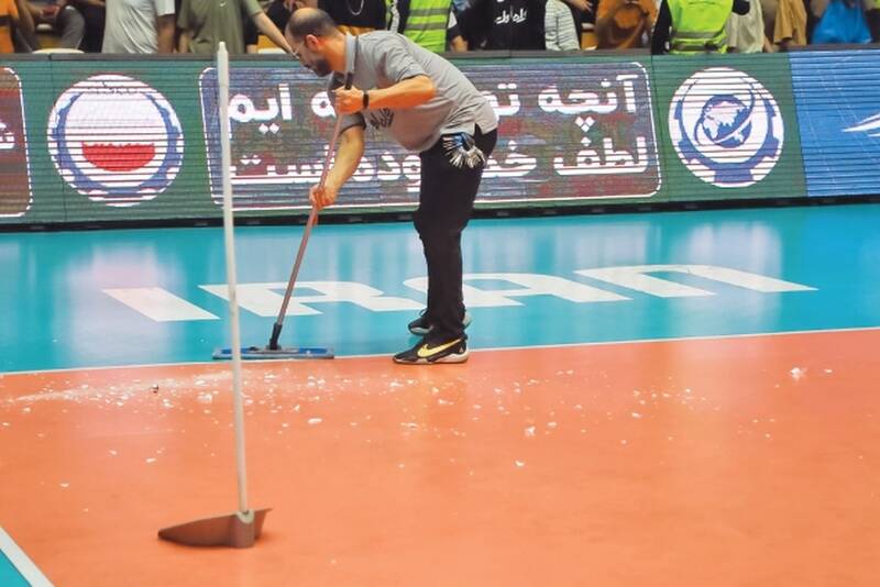 برای «بی‌فکری» که هنوز مهتابی پرت می‌کند