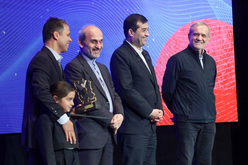 قهرمانان سال ۱۴۰۳ ورزش ایران معرفی شدند؛ انتخاب خبرساز مهدی طارمی به عنوان مرد سال!