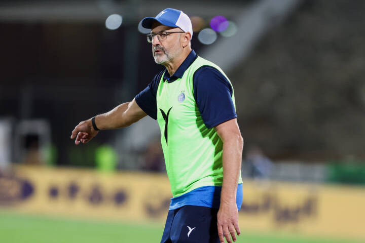 روشن: استقلال نیاز به خانه تکانی دارد/ بوژوویچ در حد این تیم نیست