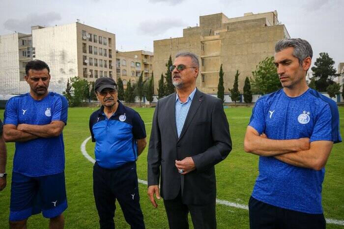 4402781 معارفه هشت شاکی در کمپ حجازی؛ نظری استقلال را تحویل جباری داد