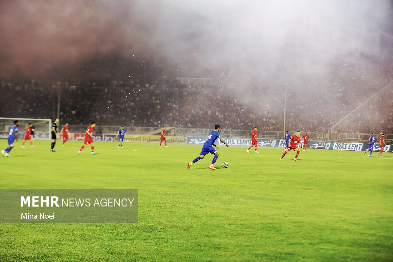 اتهام به فدراسیون فوتبال به خاطر دو بازیکن؛ حمایت شائبه‌دار از تراکتور