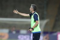 کلیپ تشویق جباری از سوی هواداران استقلال در ورزشگاه آزادی در دیدار برابر پیکان