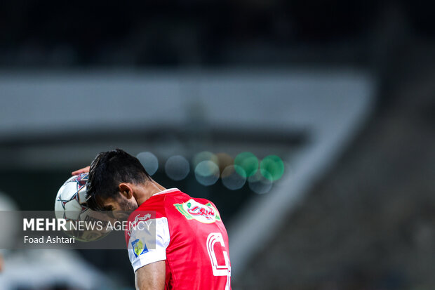 5467015 سایه پرسپولیس از سر تراکتور کم شد؛ استقلال و چهار تیم دیگر گزینه سقوط!