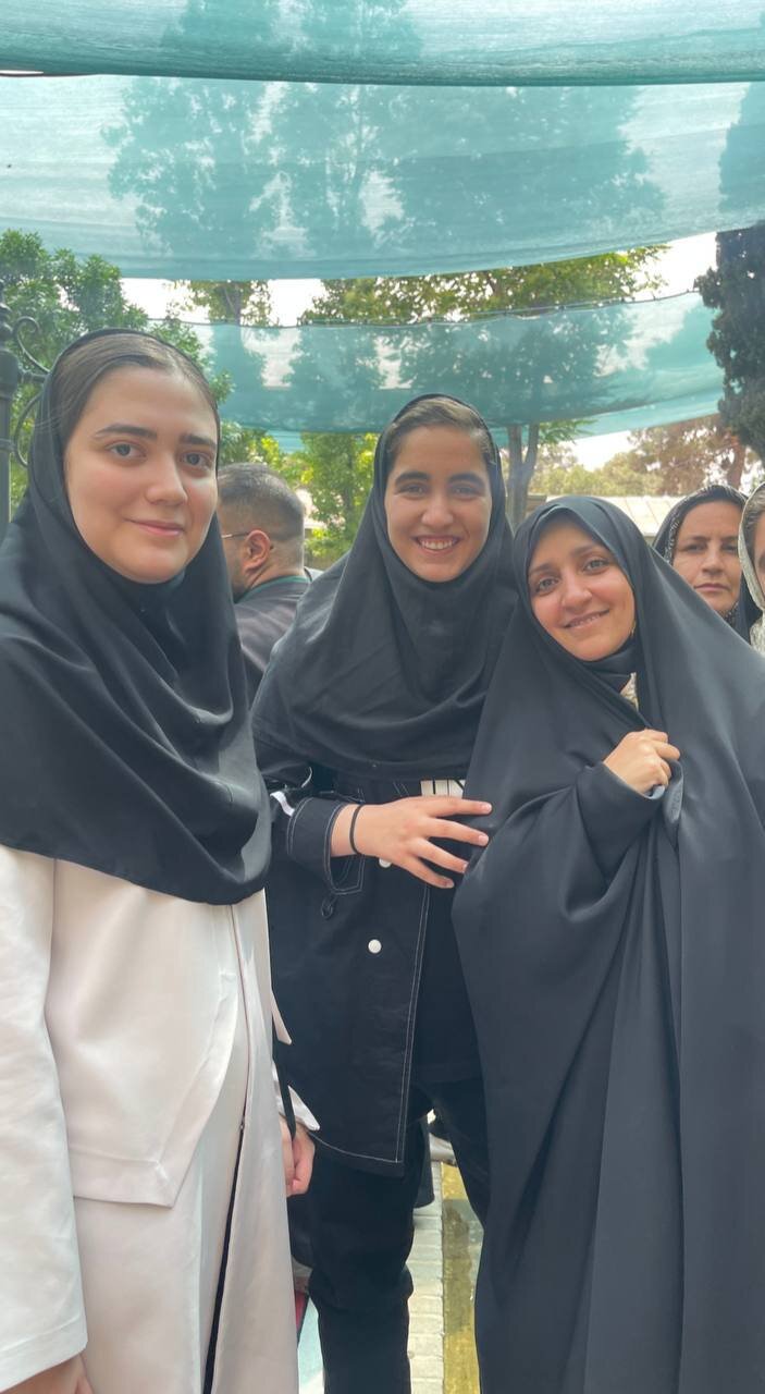 5478371 دختر پینگپنگباز ایران مهمان رئیس جمهور شد