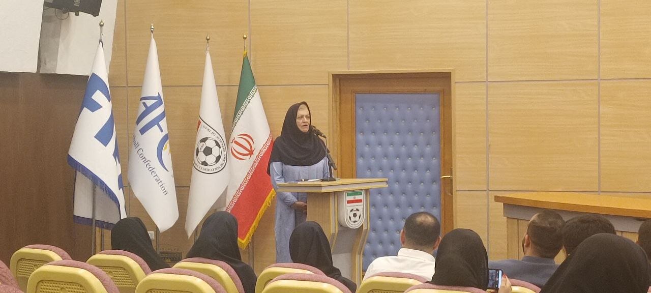 مراسم بدرقه زنان فوتسال؛ تاج: همه از این تیم انتظار قهرمانی دارند