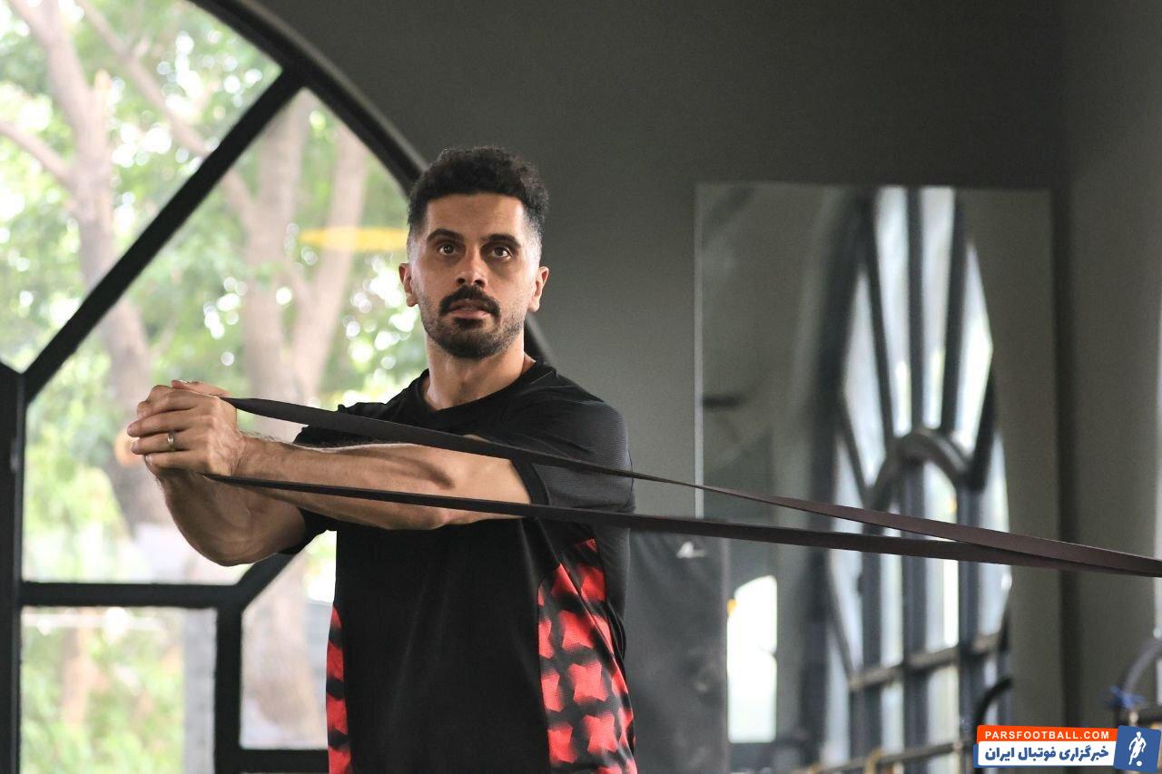 امید عالیشاه زیر نظر کادر پزشکی پرسپولیس فعالیت می کند