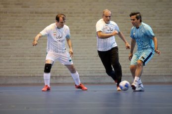 مسعود پزشکیان در حاشیه دیدار دوستانه فوتبال با علی پروین دیدار کرد