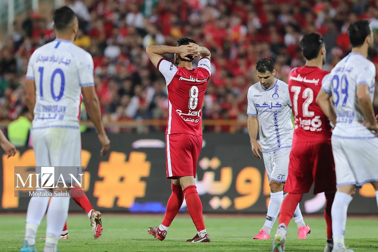 ضرورت شفافسازی در جریمه بازیکنان/ آیا مدیران باشگاهها میتوانند قرارداد بازیکنان را کاهش دهند؟ ضرورت شفافسازی در جریمه بازیکنان/ آیا مدیران باشگاهها میتوانند قرارداد بازیکنان را کاهش دهند؟