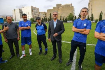 علی نظری جویباری : باید با موفقیت در جام حذفی از هواداران دلجویی کنیم