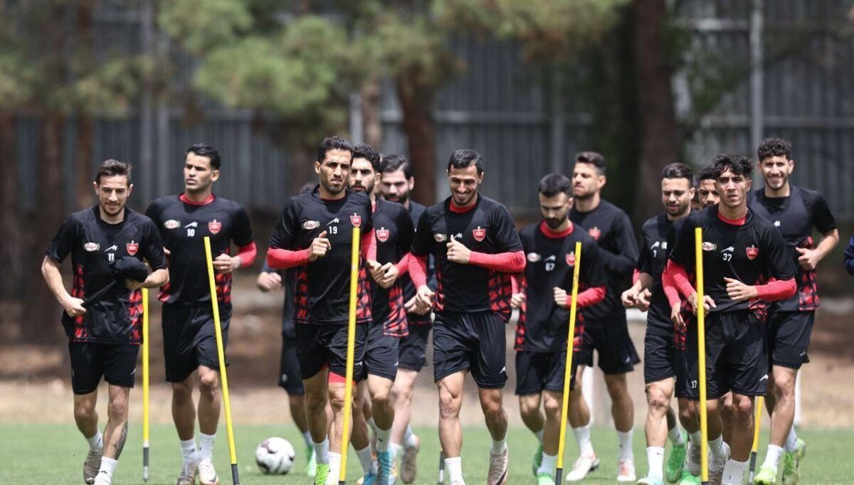 تمرین تیم پرسپولیس پیش از سفر به رفسنجان برای دیدار با مس رفسنجان