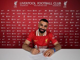 ساعت لوکس برند ریچارد میل با قیمت ۹۴۹,۹۹۹ دلار در دست محمد صلاح