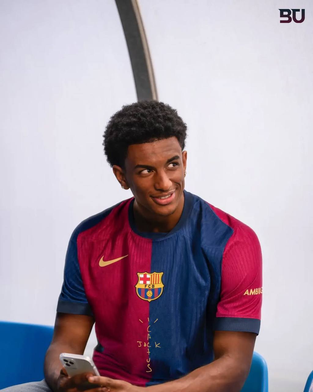 پیراهن بارسلونا، تراویس اسکات