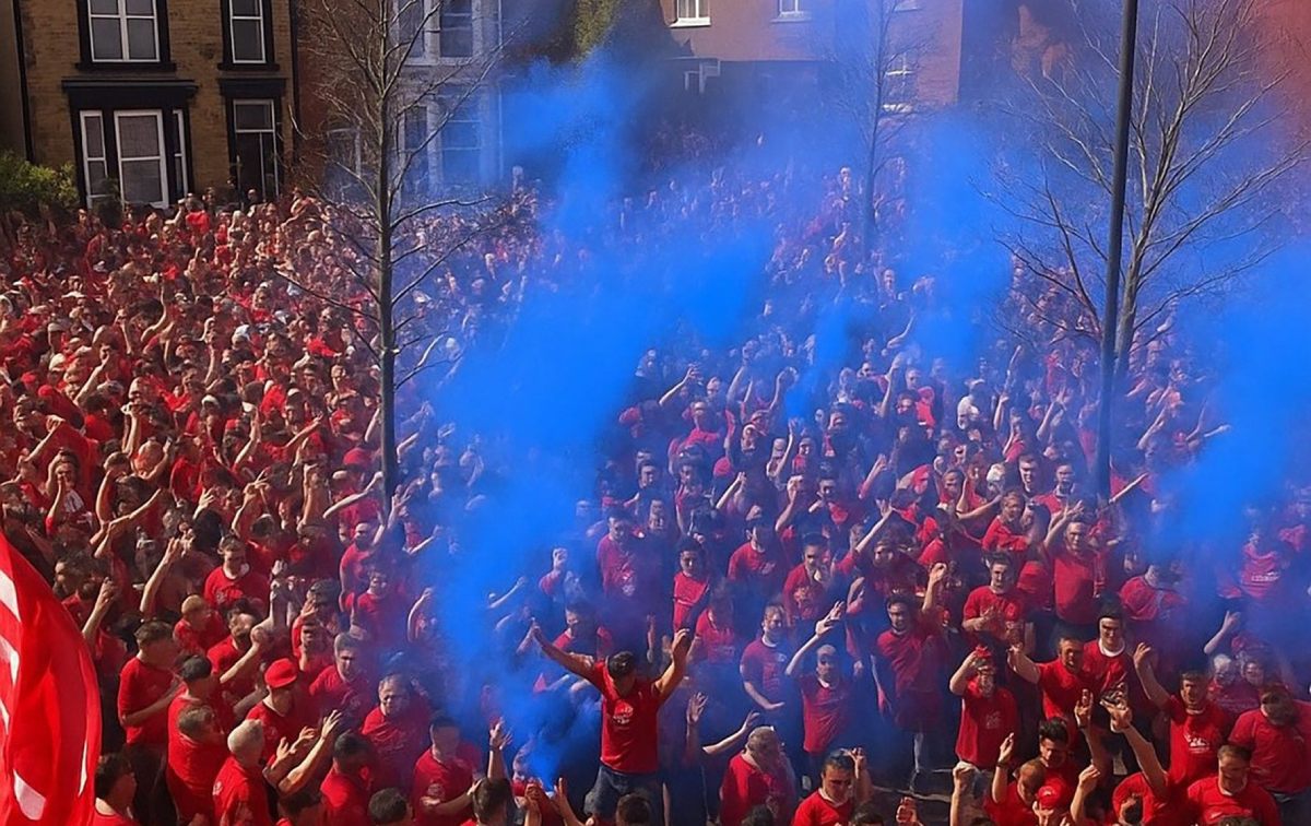 blueflares-2025-04-28 هواداران لیورپول