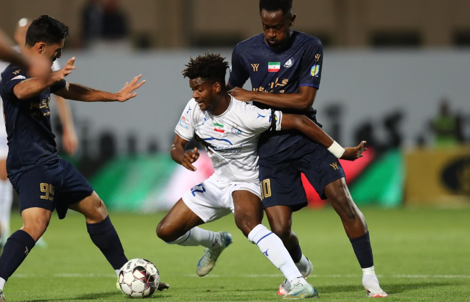 didierndong20-4-2025 دیدیه اندونگ در ترکیب استقلال در بازی برابر گل گهر سیرجان