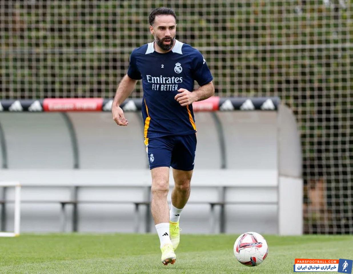 آغاز تمرینات انفرادی روی چمن کارواخال ستاره رئال مادرید پس از بازگشت از مصدومیت