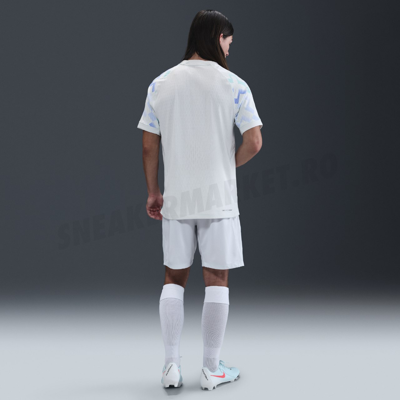 طرح لو رفته از پیراهن دوم اینتر برای فصل ۲۶-۲۰۲۵