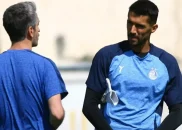 جلسه کوتاه مجتبی جباری و حسین حسینی در آخرین جلسه تمرین استقلال