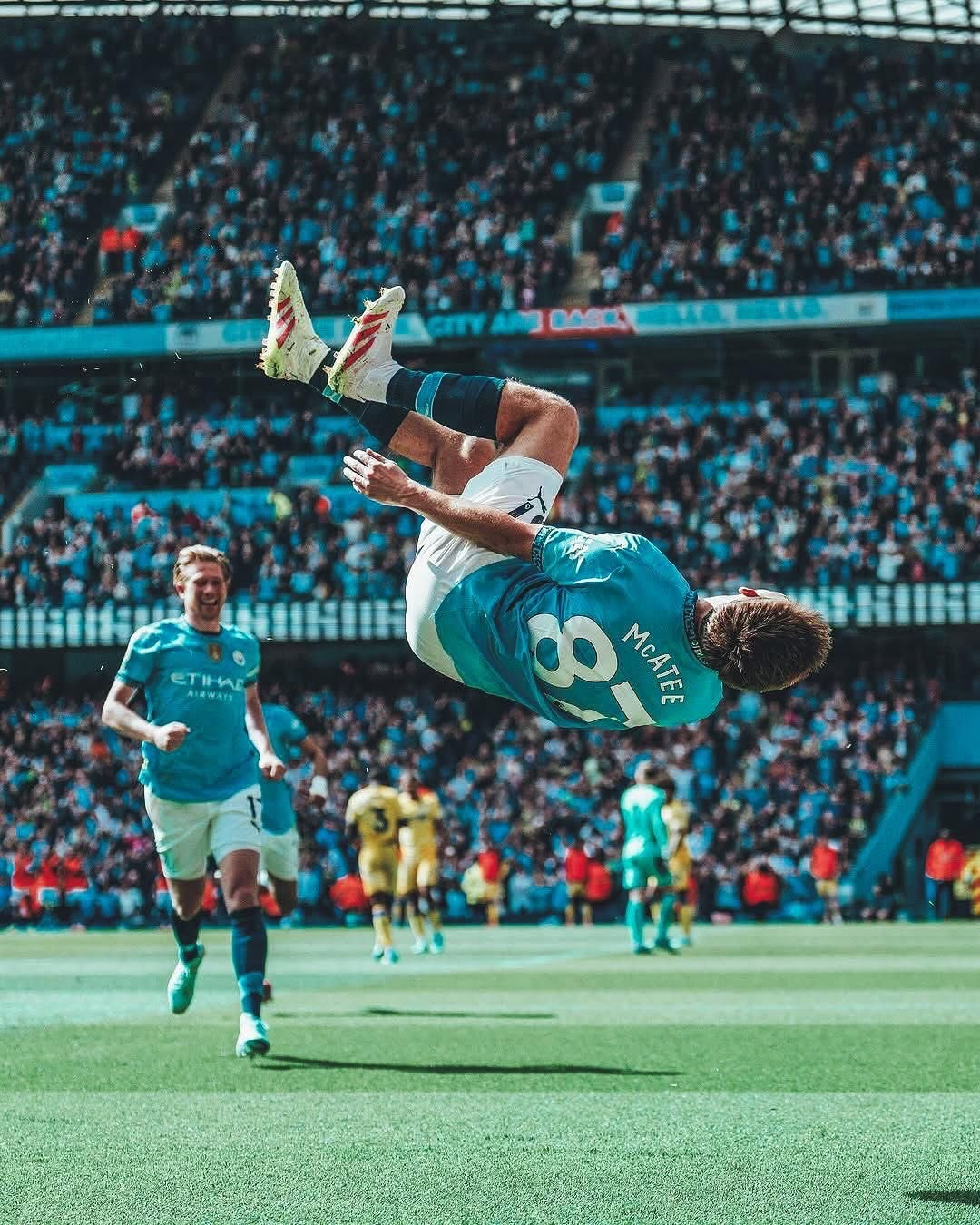 جیمز مک آتی