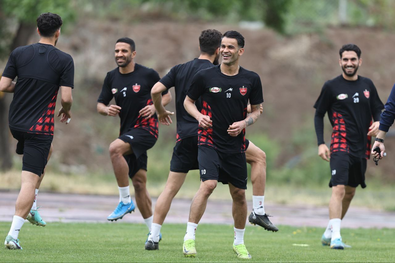 عکس از تمرینات باشگاه پرسپولیس با مسعود ریگی و عیسی آل کثیر