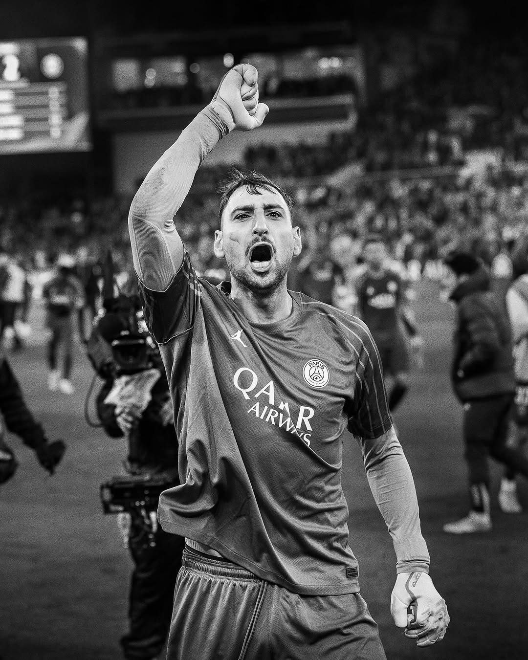 photo_2025-04-17_01-00-27 جانلوییجی دوناروما