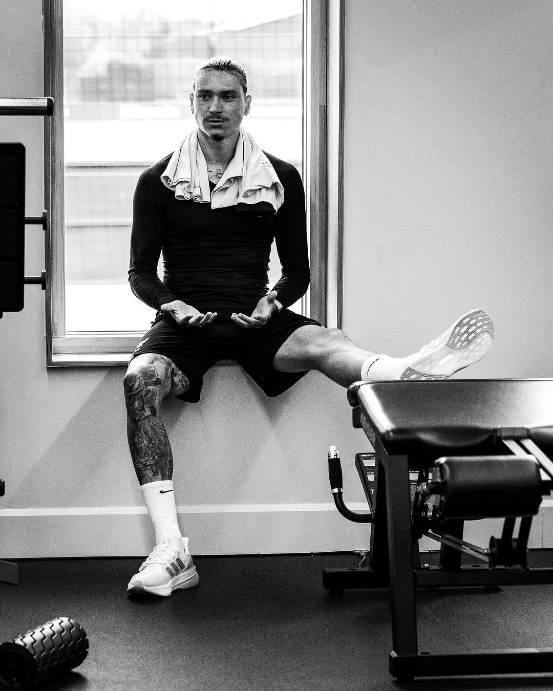 photo_2025-04-19_01-42-18 داروین نونیز