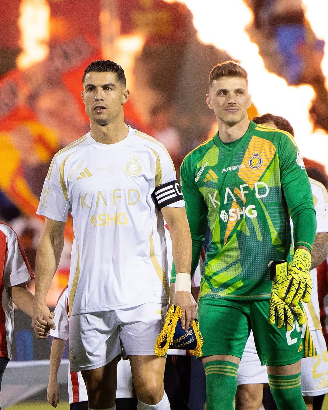 photo_2025-04-19_01-42-36 کریستیانو رونالدو