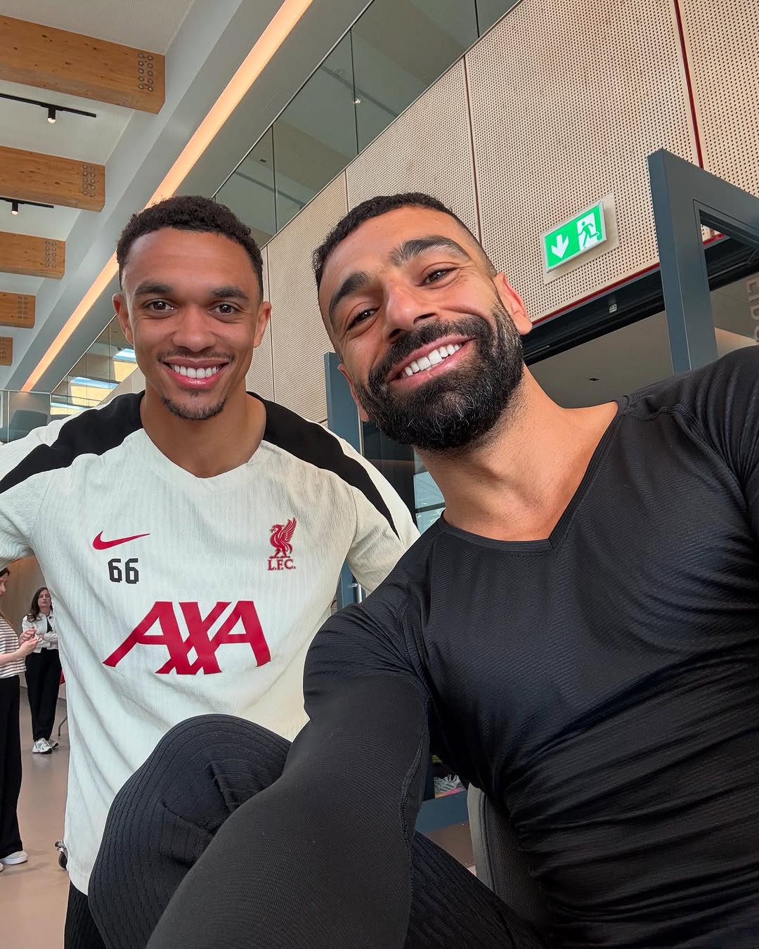 photo_2025-04-24_01-17-18 محمد صلاح