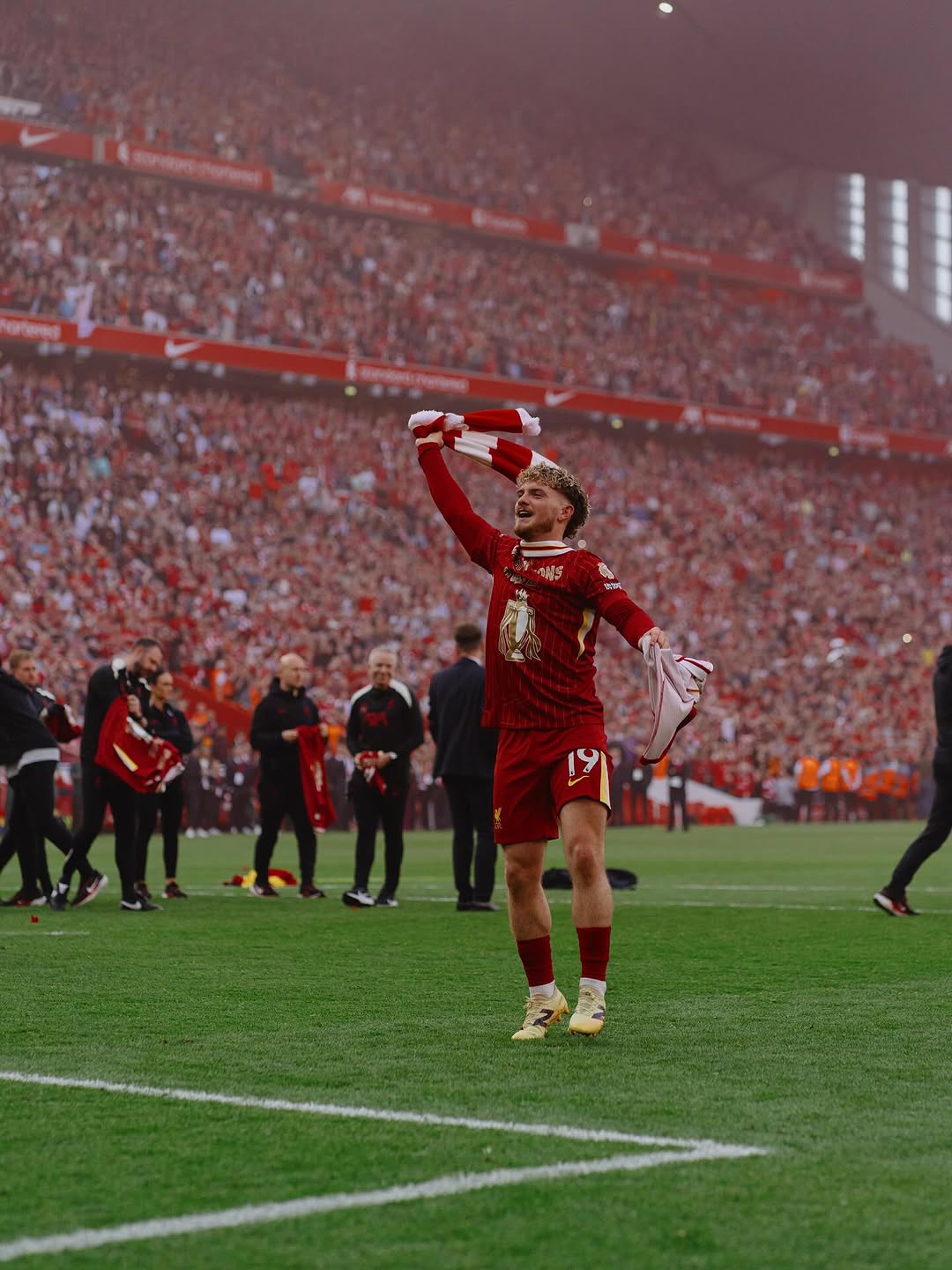 photo_2025-04-29_02-31-56 هاروی الیوت