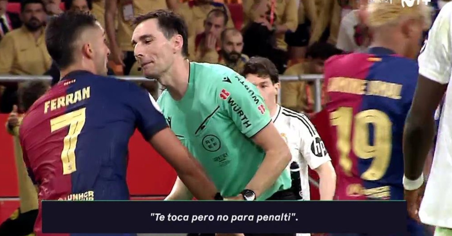 چرا داور در بازی بارسلونا و رئال مادرید برای بارسا پنالتی نگرفت