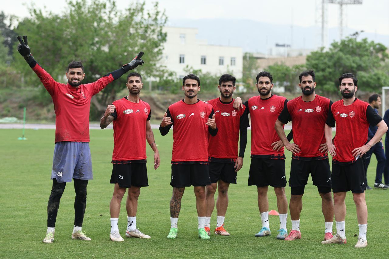 عکس از تمرینات باشگاه پرسپولیس با یاسین سلمانی و محمد خدا نده لو