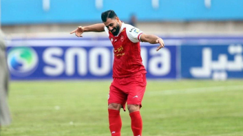 قرارداد محمدحسین کنعانی زادگان مدافع تیم پرسپولیس تمدید شد