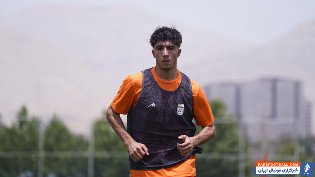 یعقوب بُراجعه مدافع جوان پرسپولیس: مهدی طارمی الگوی من است