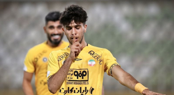 باشگاه سپاهان آریا یوسفی را به پرسپولیس نمی‌دهد