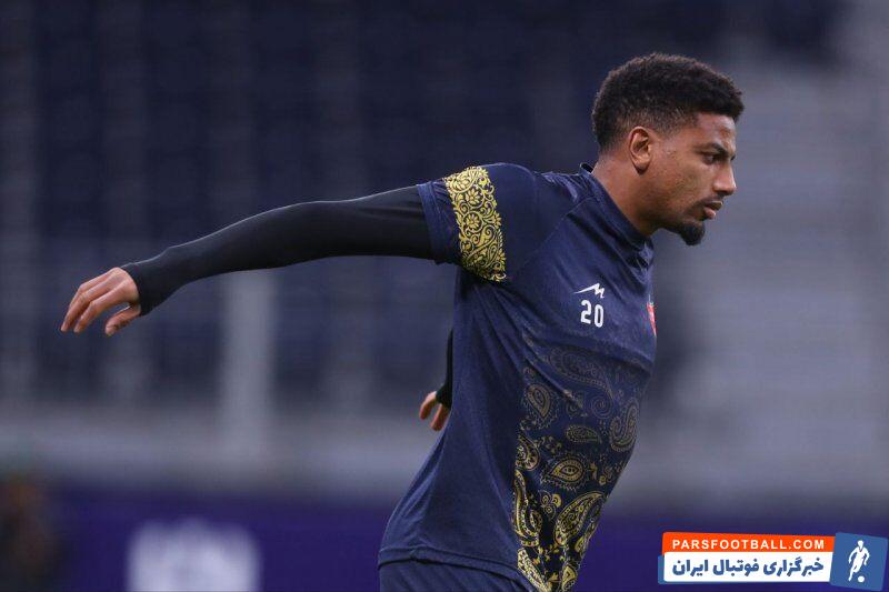 ایوب العملود مدافع مراکشی پرسپولیس مورد توجه باشگاه الزمالک مصر قرار گرفت