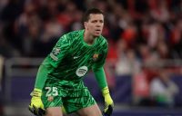 بارسلونا قرارداد دروازهبان لهستانی را تمدید کرد و آینده خط دروازه مشخص شد