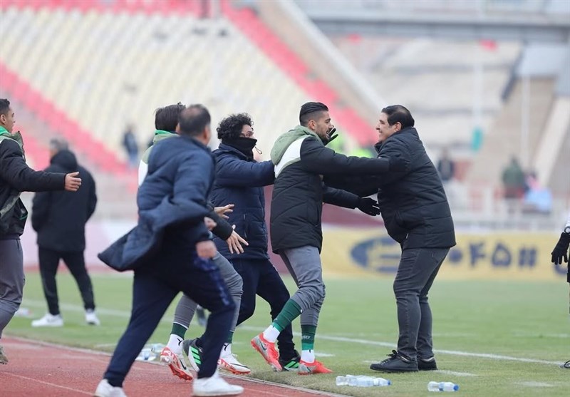 1403102818351327731918624 مربیان فوتبال ایران , کریم باقری ,