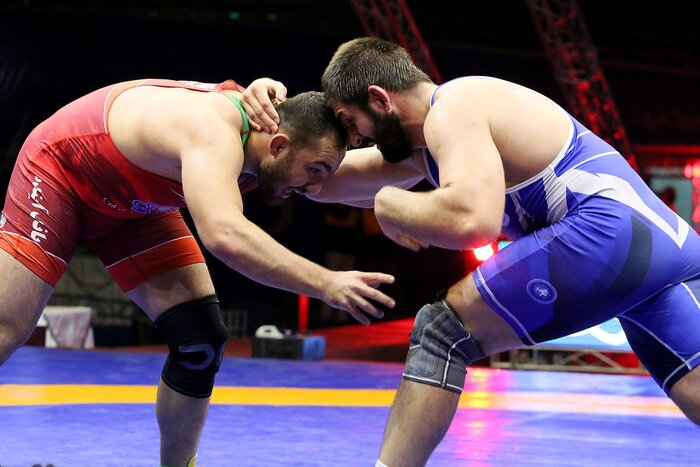 بالی‌تبار: زارع از لحاظ فنی از معصومی بهتر است/ فردین باید حاشیه‌ها را جمع می‌کرد