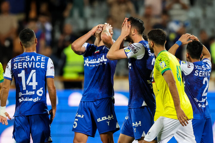 بیاتی‌نیا: بازگشت ساپینتو فایده‌ای برای استقلال ندارد/ به مربیان جوان خودمان فرصت دهیم