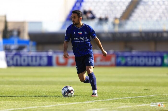 نه به استقلال و سپاهان؛ رزاق‌پور در راه روسیه