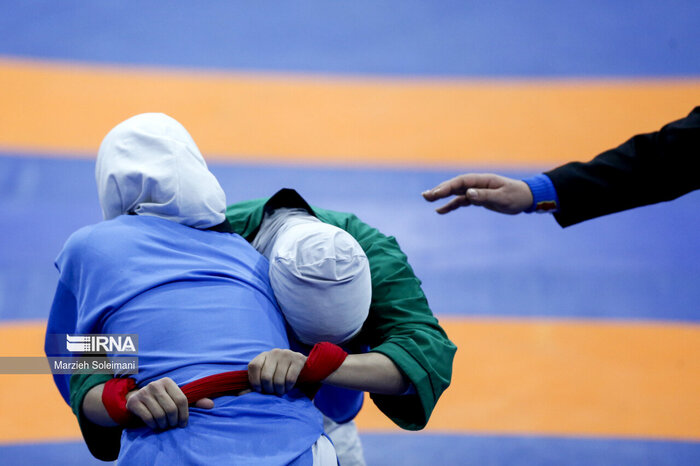 171147989 نقیبی: اتفاق تاریخی در کشتی زنان رخ داد/ نمیدانم چرا داور نگاه مغرضانهای به ما داشت