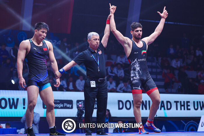 جوانی که سودای جانشینی یزدانی دارد