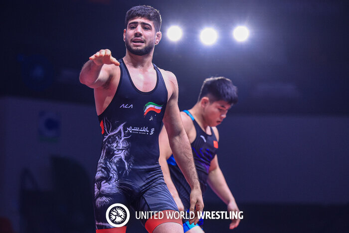 جوانی که سودای جانشینی یزدانی دارد